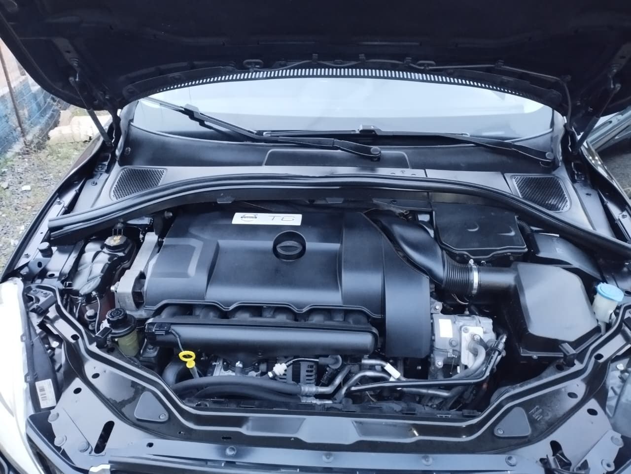 Volvo XC60 T6 — foto 7